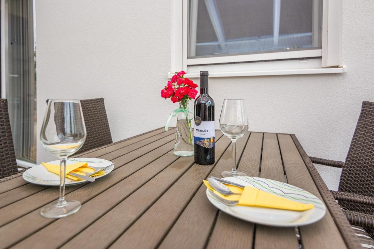 Zilip Apartments Vir Εξωτερικό φωτογραφία